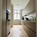 Daire Luxury / 3-raum-suite An Der Frauenkirche / 6 Dresden