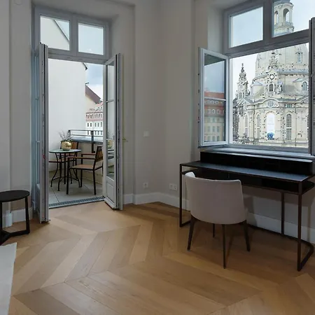 Luxury / 3-raum-suite An Der Frauenkirche / 6 *