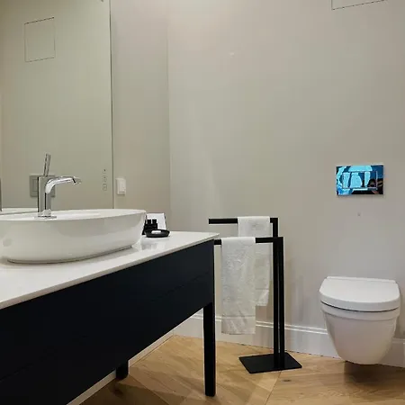 Apartment Luxury / 3-raum-suite An Der Frauenkirche / 6 Dresden