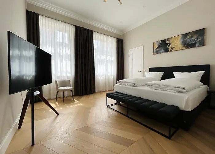 Luxury / 3-raum-suite An Der Frauenkirche / 6 Appartamento Dresda