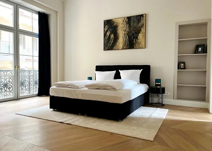 Luxury / 3-raum-suite An Der Frauenkirche / 6 Dresda