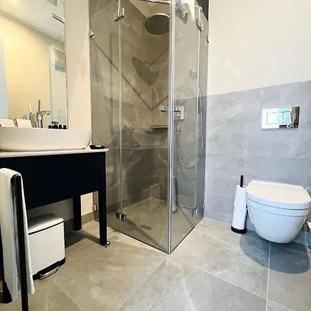 Apartment Luxury / 3-raum-suite An Der Frauenkirche / 6 Dresden