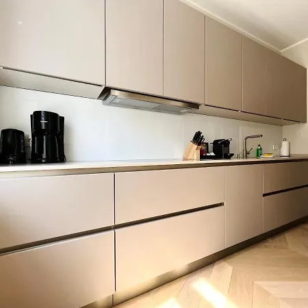 Luxury / 3-raum-suite An Der Frauenkirche / 6 Appartement Dresde